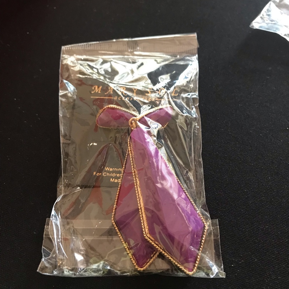 Dangling earrings